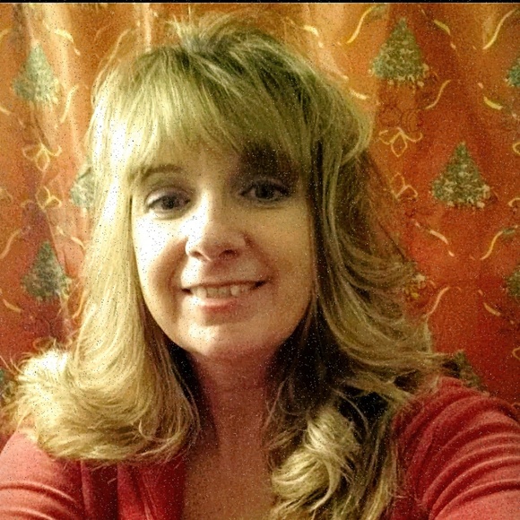 Meet your Posher, Cindy - Picture 1 of 1